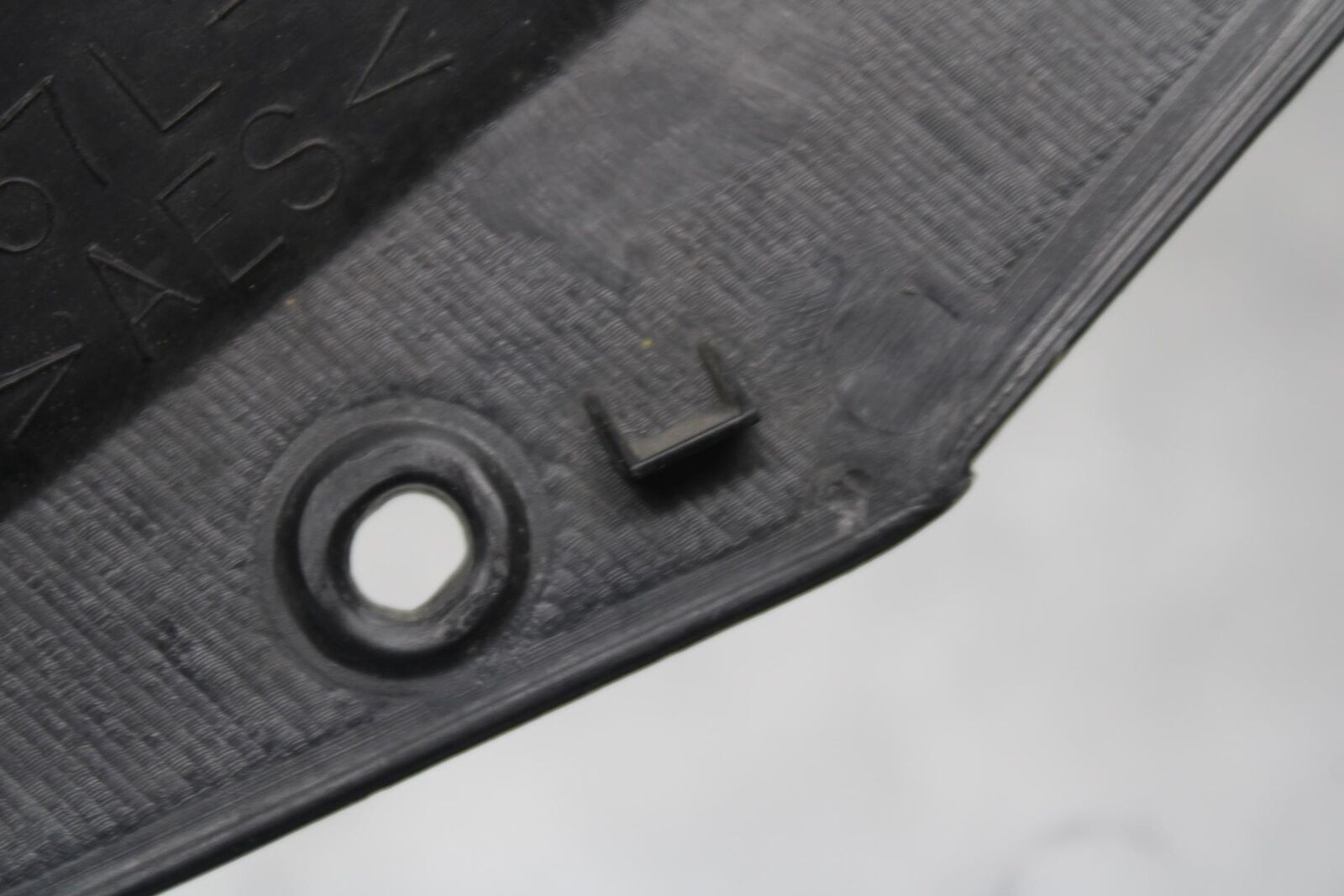 2007 Yamaha YZF R6 LEFT FRONT DUCT COVER PANEL COWL BB80
