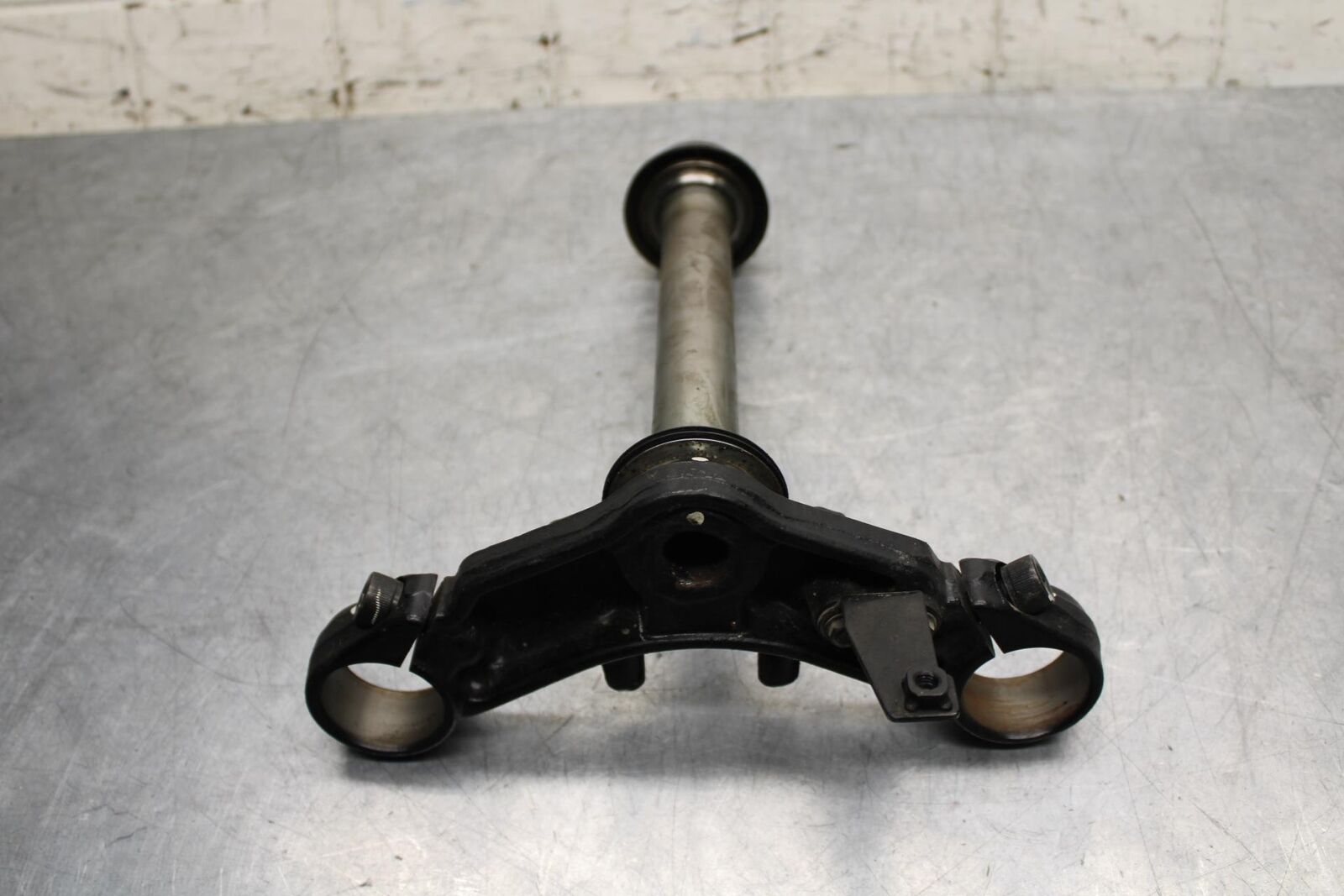 2015 Kawasaki Ninja 300 EX300 FRONT FORKS CLAMP LOWER TRIPLE TREE STEM BB61