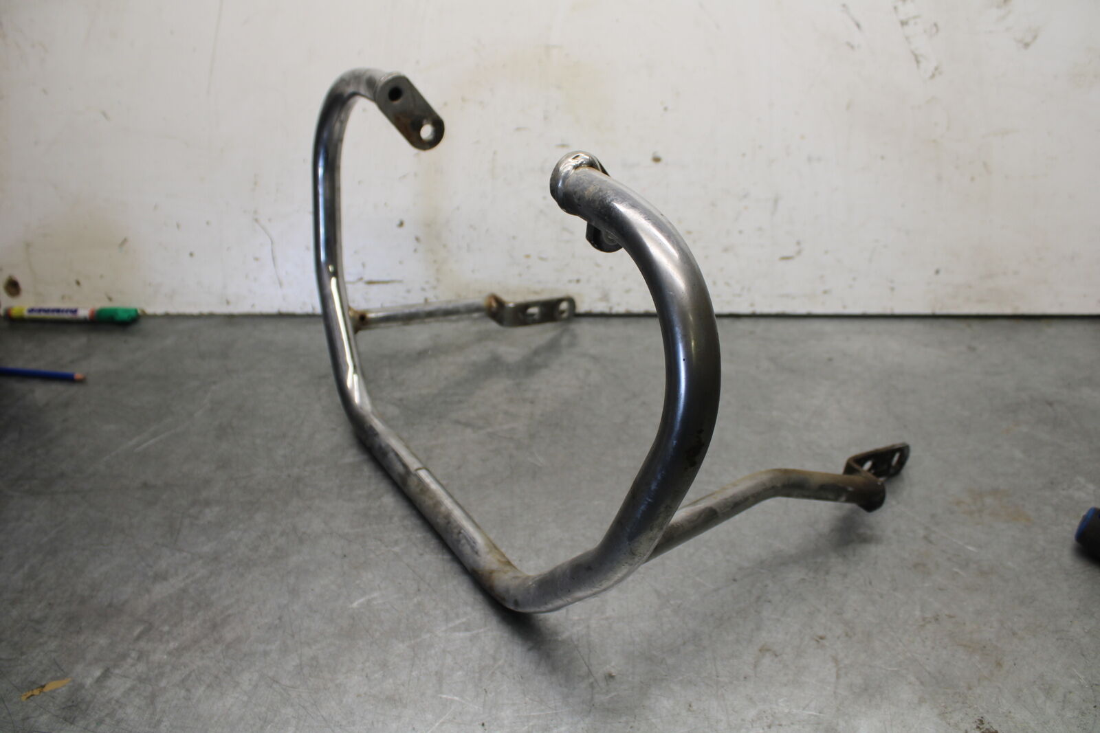 85-86 SUZUKI MADURA 1200 CRASH BAR BB691