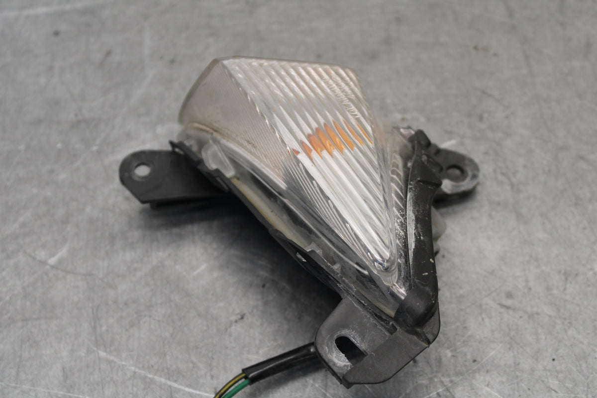 09-12 KAWASAKI NINJA ZX6R ZX600R RIGHT FRONT TURN SIGNAL LIGHT INDICATOR BB656
