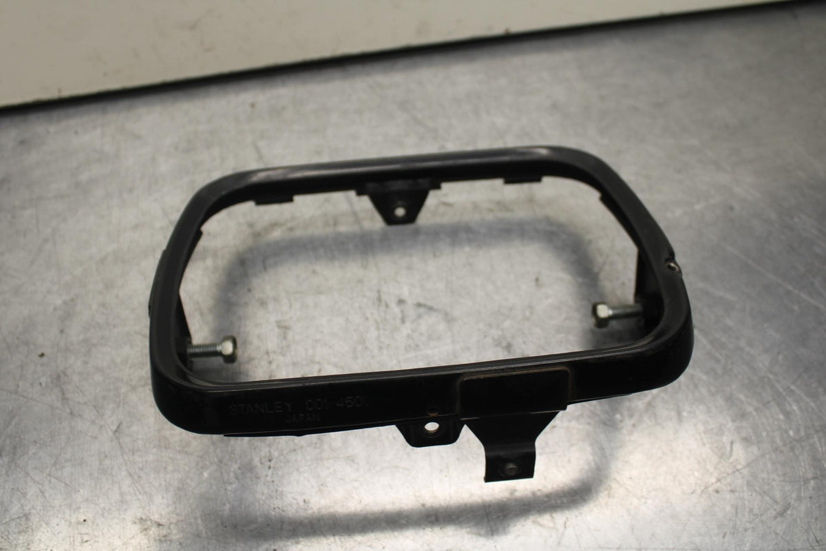 84-86 KAWASAKI GPZ900 HEADLIGHT HEAD LIGHT LAMP TRIM  BB84