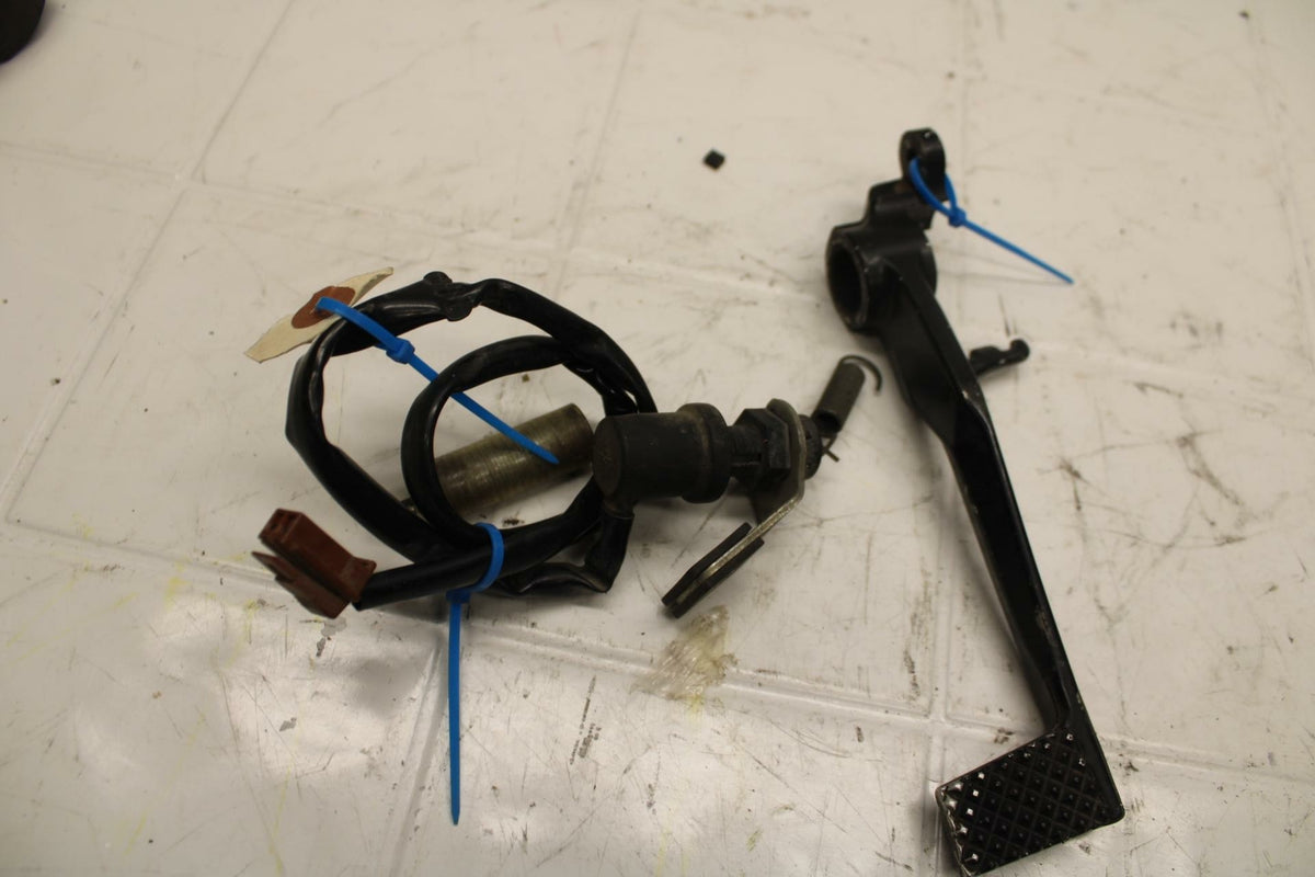 07 YAMAHA YZF R6 RIGHT REARSET BRAKE FOOT PEDAL BB284 B