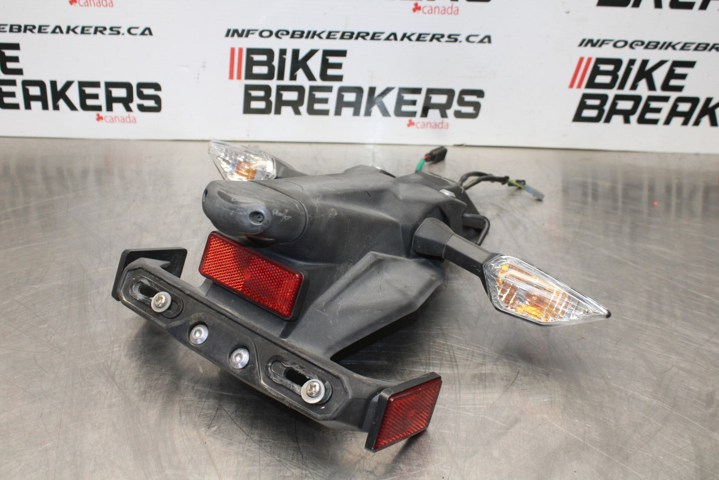 18-23 KAWASAKI NINJA 400 EX400 ABS REAR BACK FENDER MUD GUARD BB177