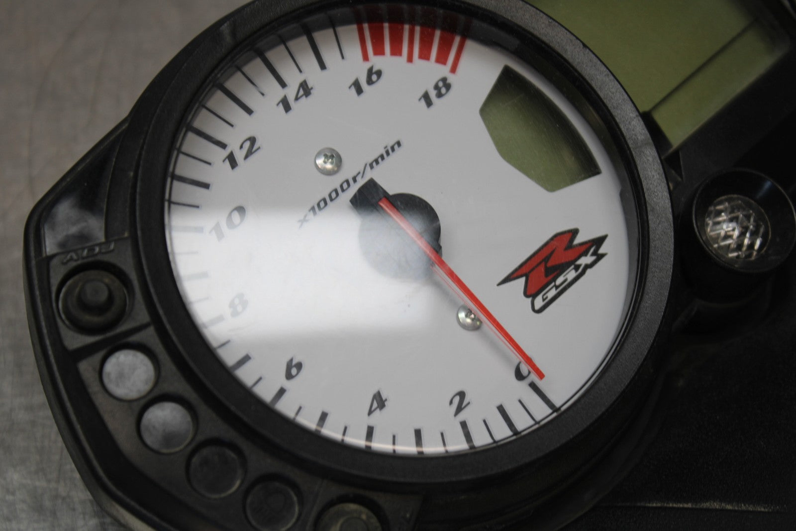 06-07 SUZUKI GSXR 600 SPEEDO TACH GAUGES CLUSTER SPEEDOMETER TACHOMETER BB170