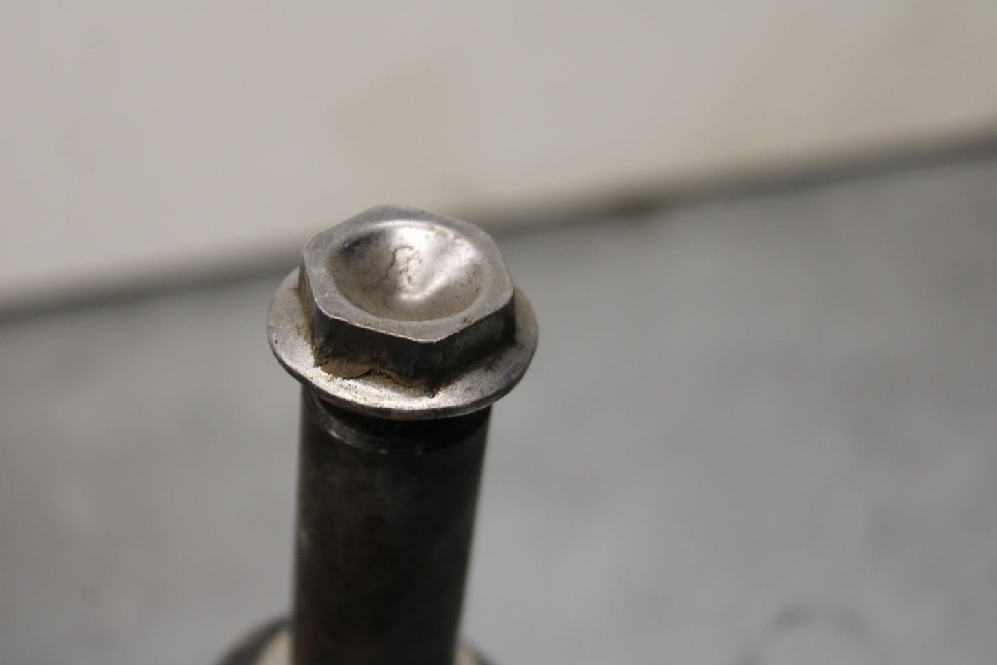 13-18 KAWASAKI NINJA ZX6R FRONT WHEEL RIM AXLE PIVOT BOLT BB118