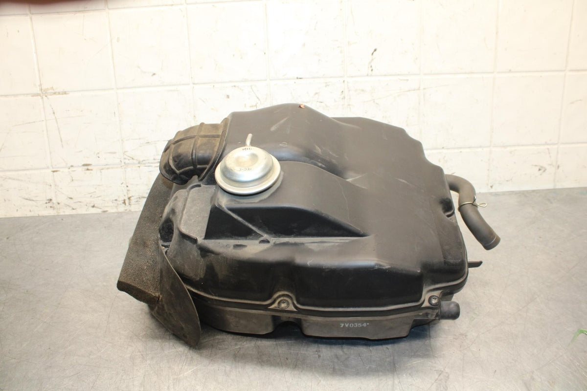 2008 Honda Interceptor 800 VFR800A ABS AIRBOX AIR INTAKE FILTER BOX BB566