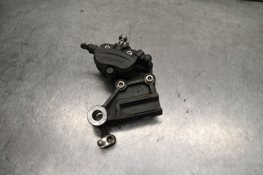 19-22 KAWASAKI Z400 REAR BACK BRAKE CALIPER W MOUNT BRACKET BB738