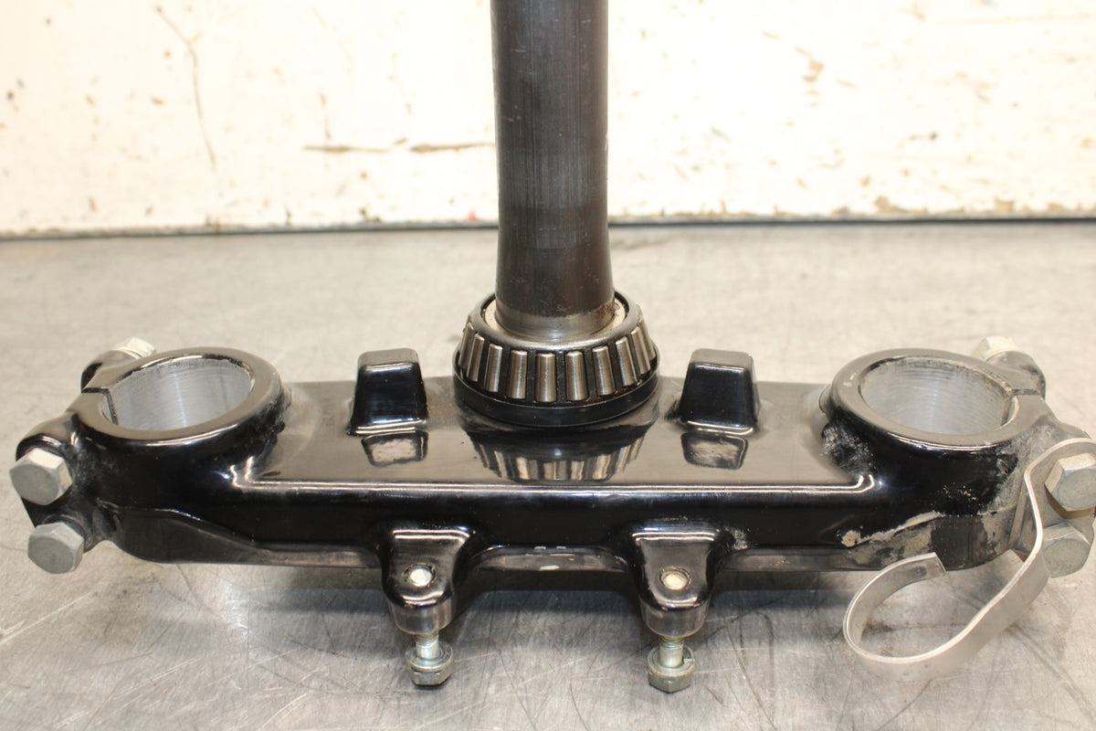 82-83 YAMAHA IT175 FRONT FORKS CLAMP LOWER TRIPLE TREE STEM BB108