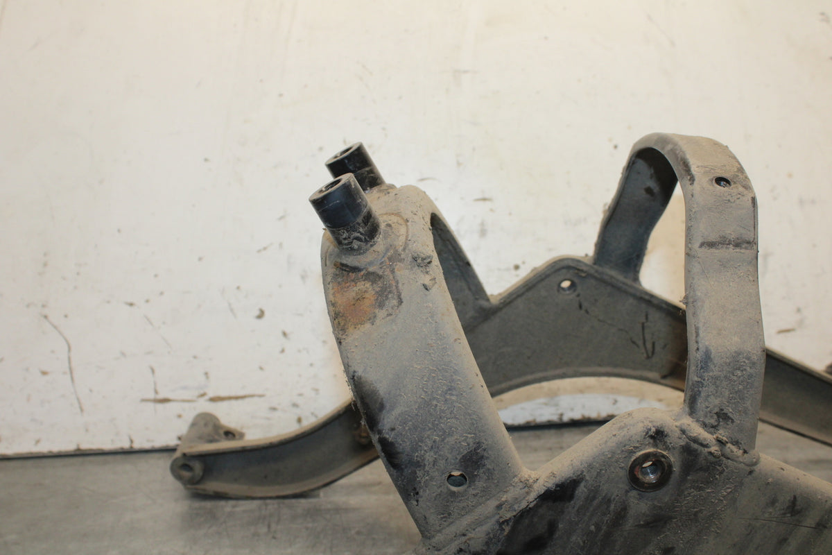 05-06 YAMAHA ROYAL STAR REAR FENDER SUPPORT FRAME SUBFRAME 4XY-21190-02-00 BB697