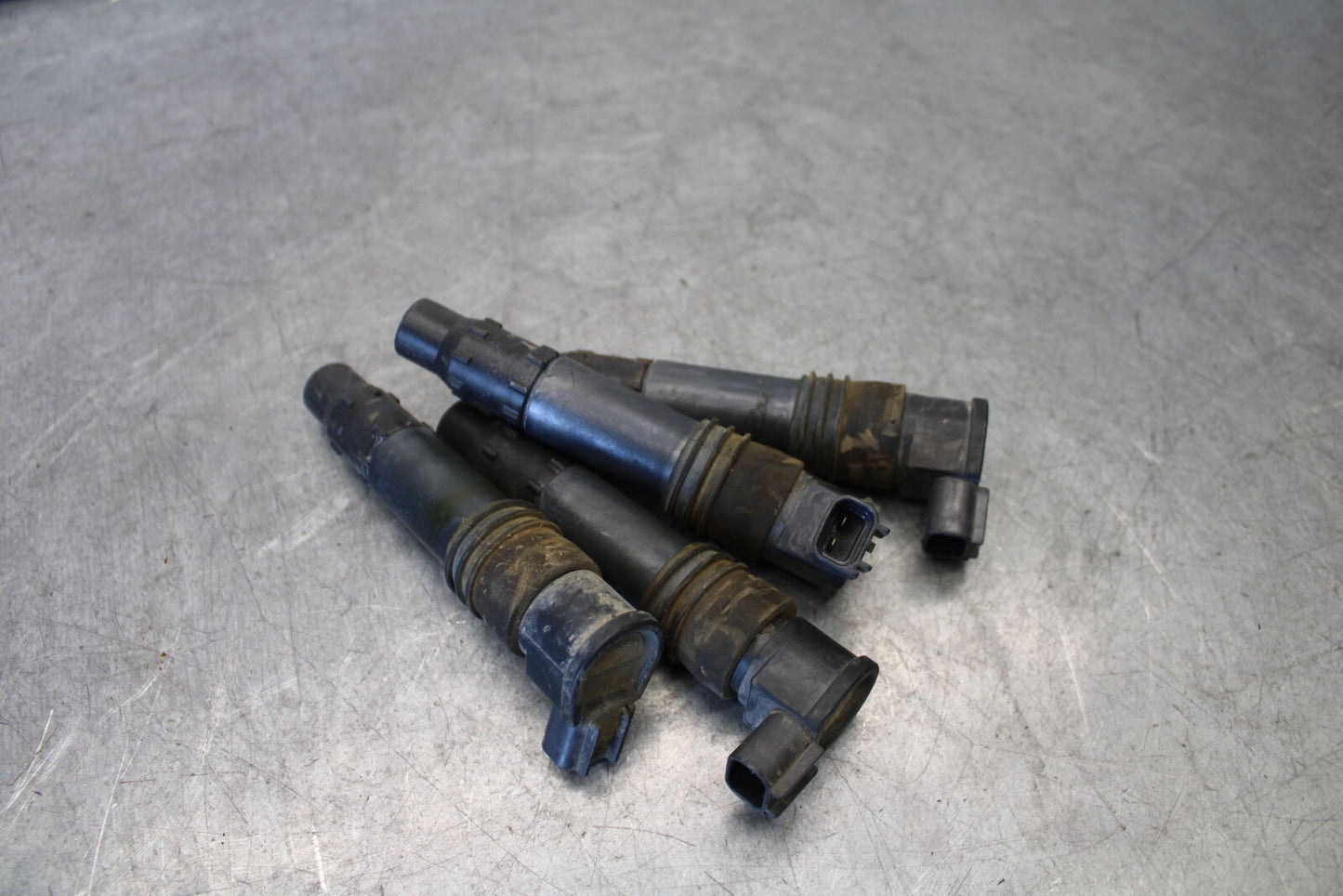 05-06 SUZUKI GSXR1000 IGNITION COILS COIL SPARK PLUG CAPS 33410-35F10 BB663