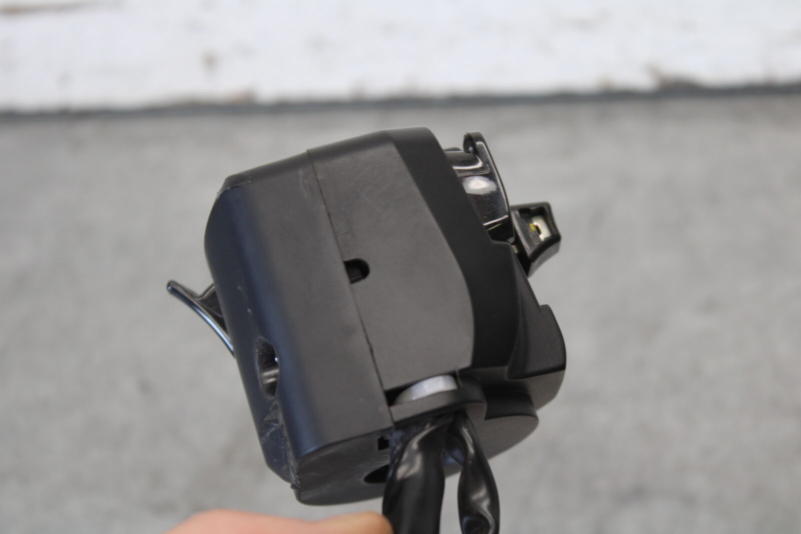 18-23 KAWASAKI NINJA 400 LEFT CLIP ON HANDLE HORN SIGNALS SWITCH SWITCHES  BB679