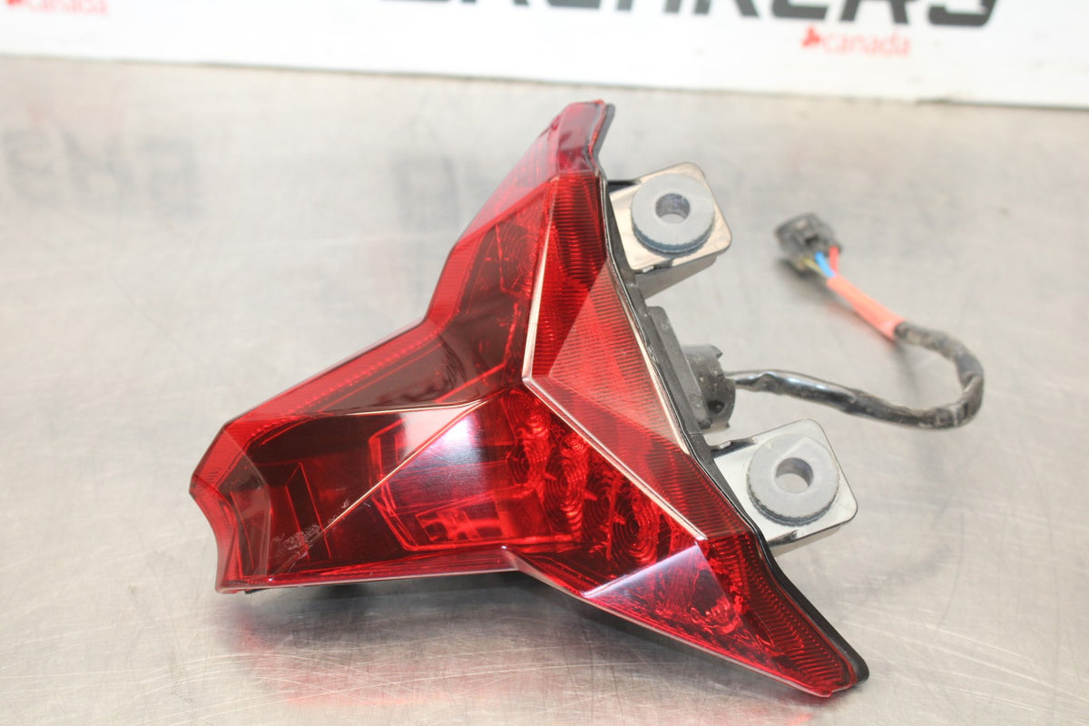 24 KAWASAKI NINJA ZX6R ZX636 ABS 40TH ANNIVERSARY REAR TAIL TAILLIGHT BB911