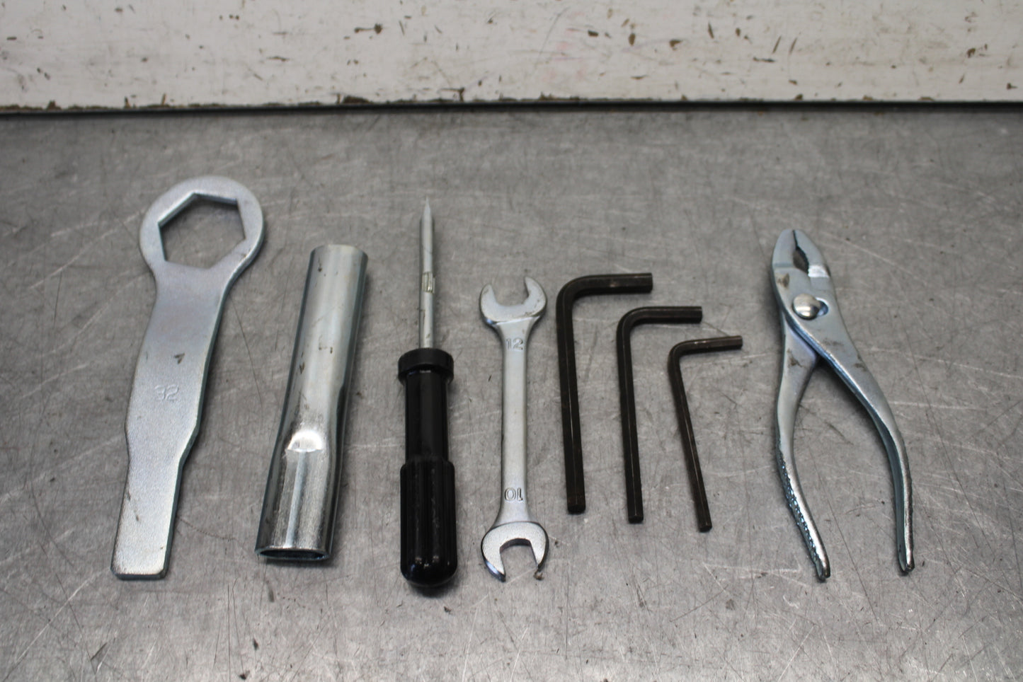 16 KAWASAKI NINJA ZX10R STOCK TOOLS OEM TOOL BAG KIT SET 56007-0141 BB650