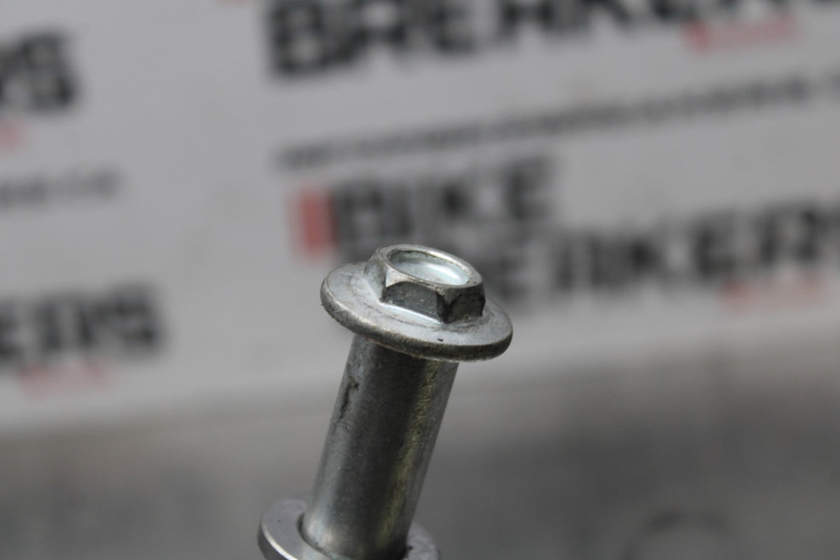 24 KAWASAKI NINJA 500 ABS FRONT WHEEL RIM AXLE PIVOT BOLT BB818