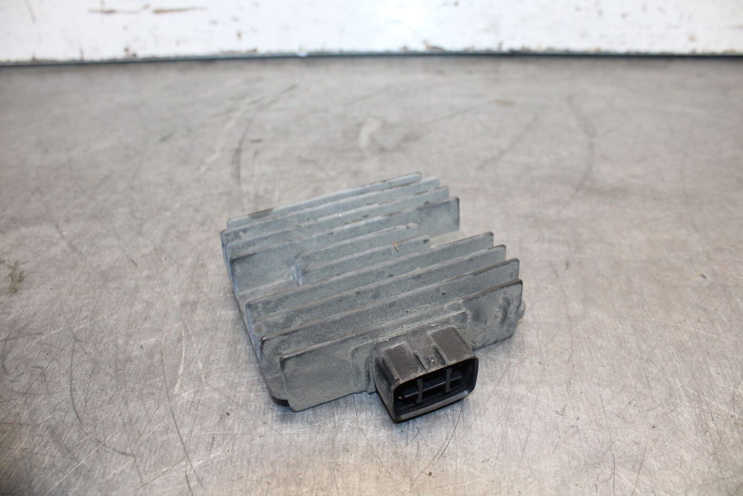 05-06 YAMAHA ROYAL STAR RECTIFIER VOLTAGE REGULATOR BB697