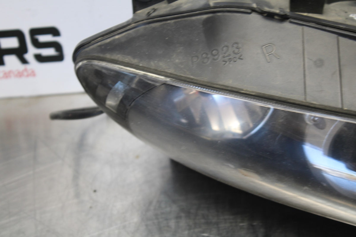 04-05 YAMAHA YZF R1 FRONT RIGHT HEADLIGHT HEAD LIGHT LAMP BB173