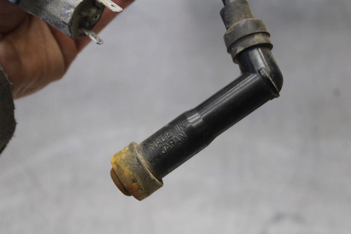 06 KAWASAKI KLR650 IGNITION COIL SPARK PLUG CAP  BB919