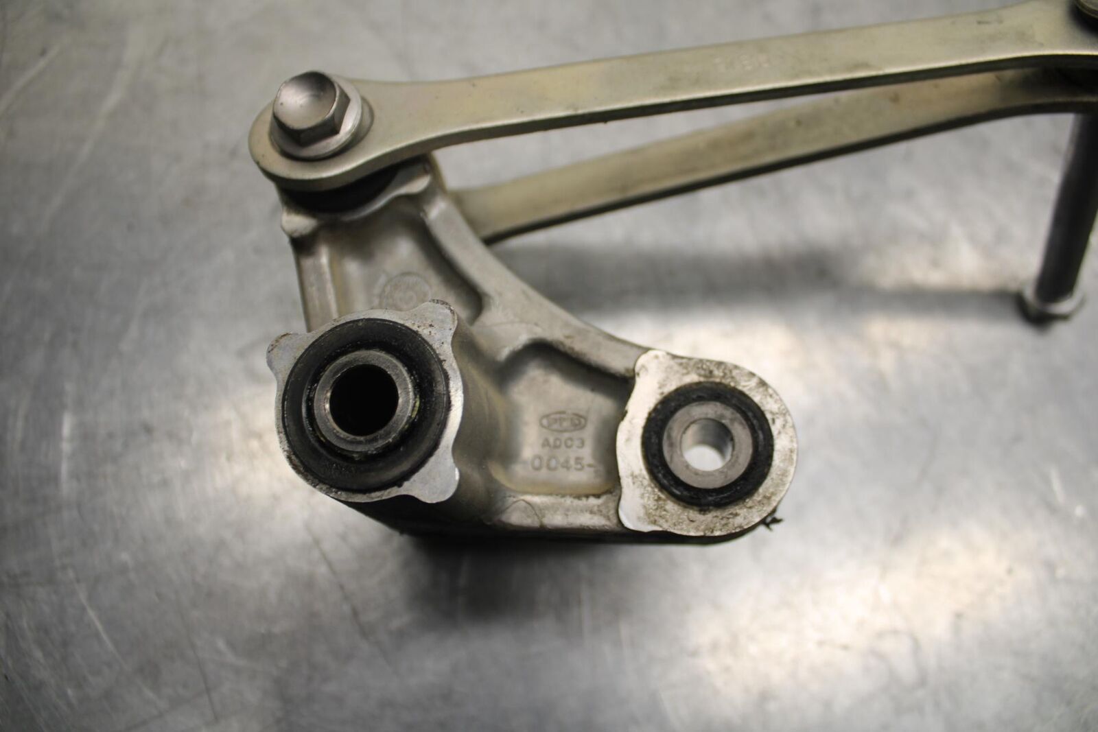 23 KAWASAKI NINJA ZX6R 636 REAR DOGBONE SHOCK LINKAGE LINK BB609