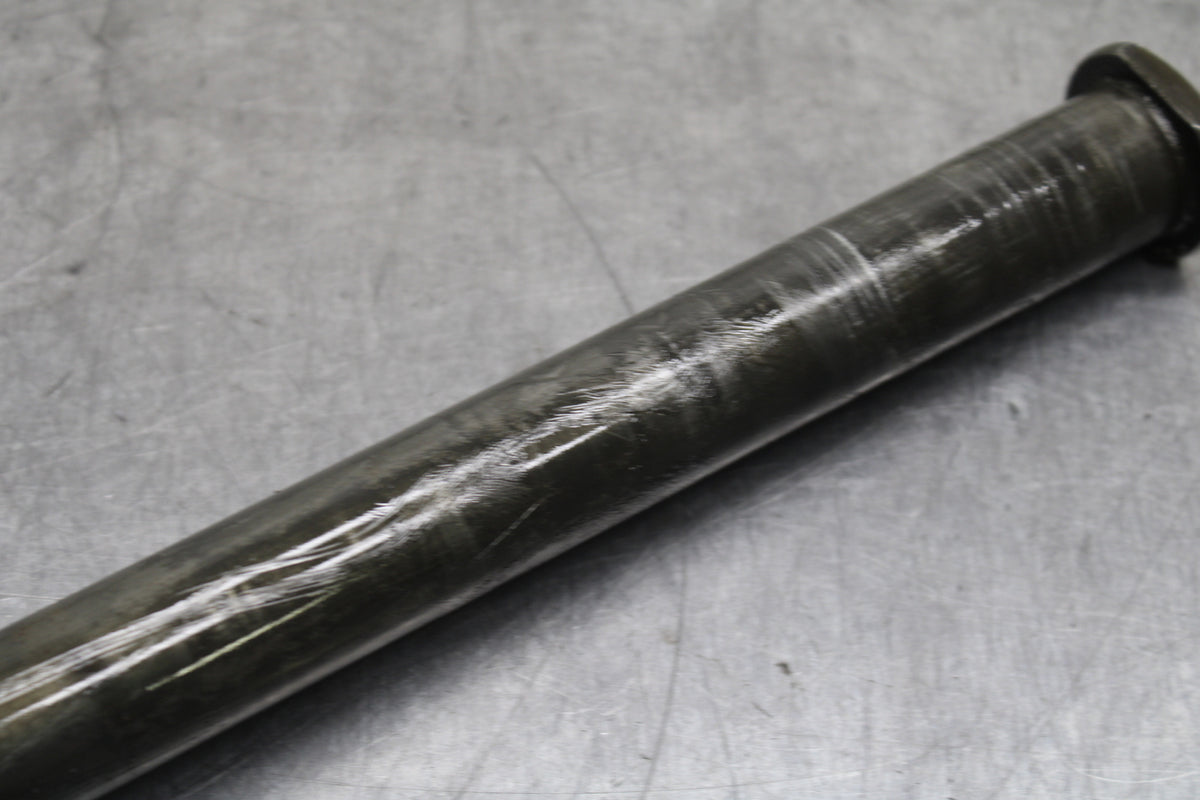 06-07 YAMAHA YZF R6 REAR AXLE BACK WHEEL RIM PIVOT BOLT AXEL BB742