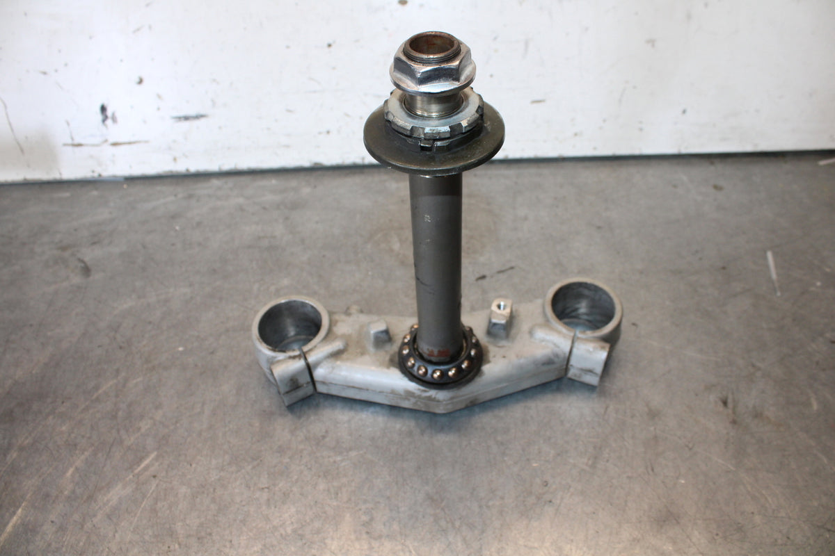 03-04 HONDA CBR600RR FRONT FORKS CLAMP LOWER TRIPLE TREE 53219-MBW-J60 BB661