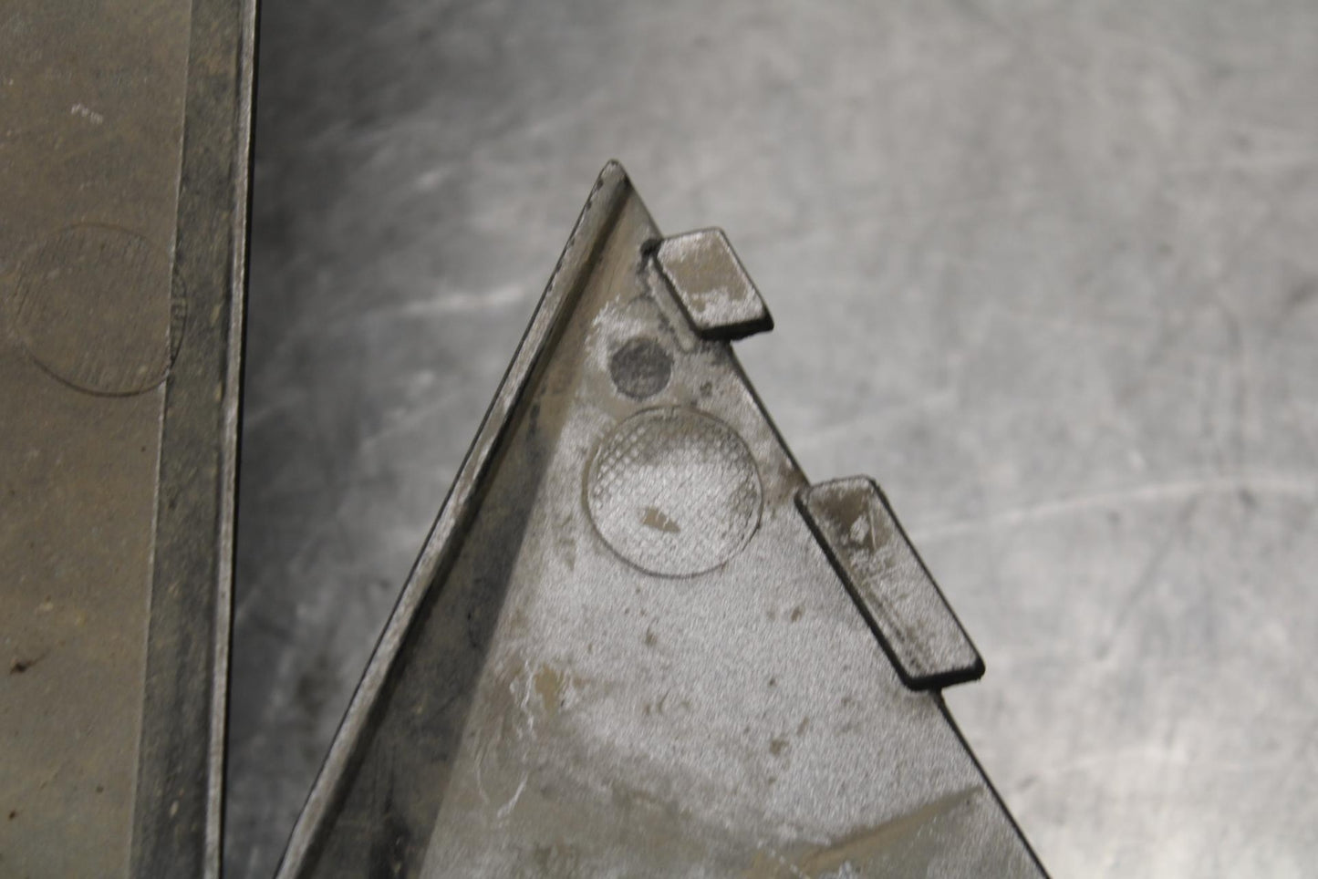 15-16 KAWASAKI EX300 RIGHT LOWER BOTTOM BELLY FAIRING COWL BB635