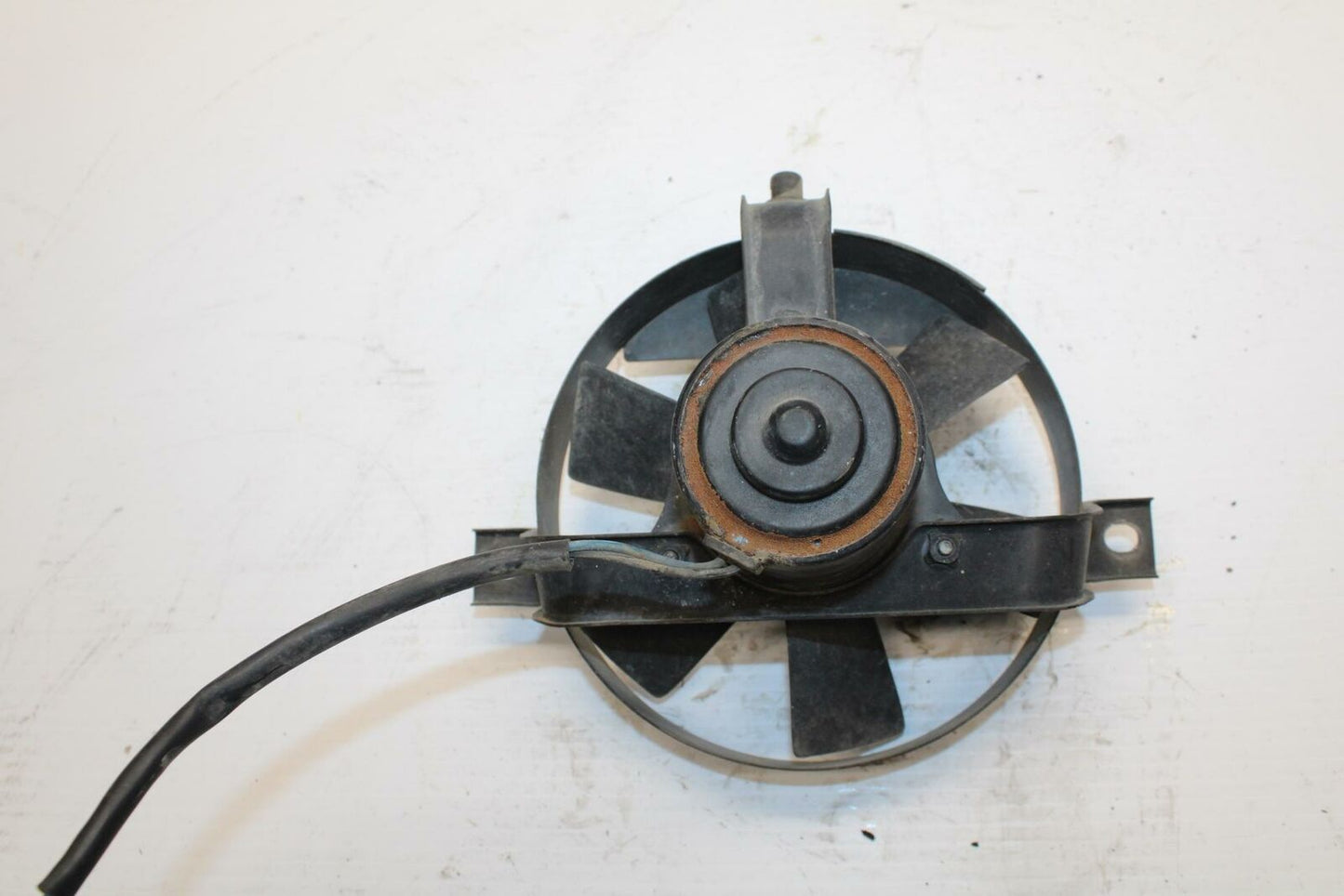 84-85 HONDA V30 MAGNA ENGINE RADIATOR COOLING FAN BB251