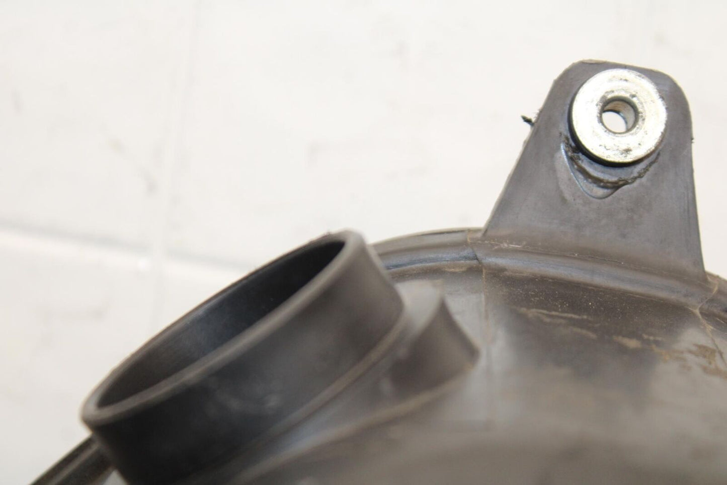 05 YAMAHA YZF R6S AIRBOX AIR INTAKE FILTER BOX BB600