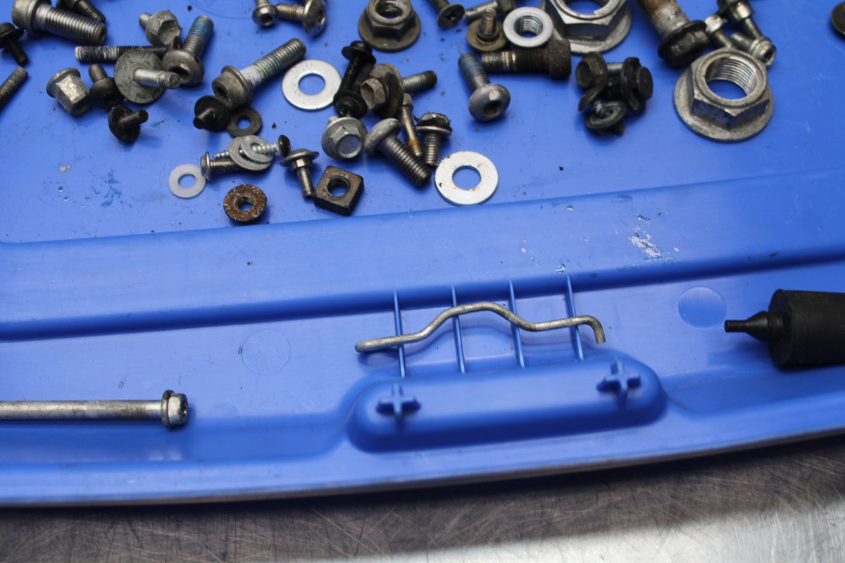 06-07 SUZUKI GSXR750 MOUNTING BOLTS HARDWARE MOTOR SCREWS BB811