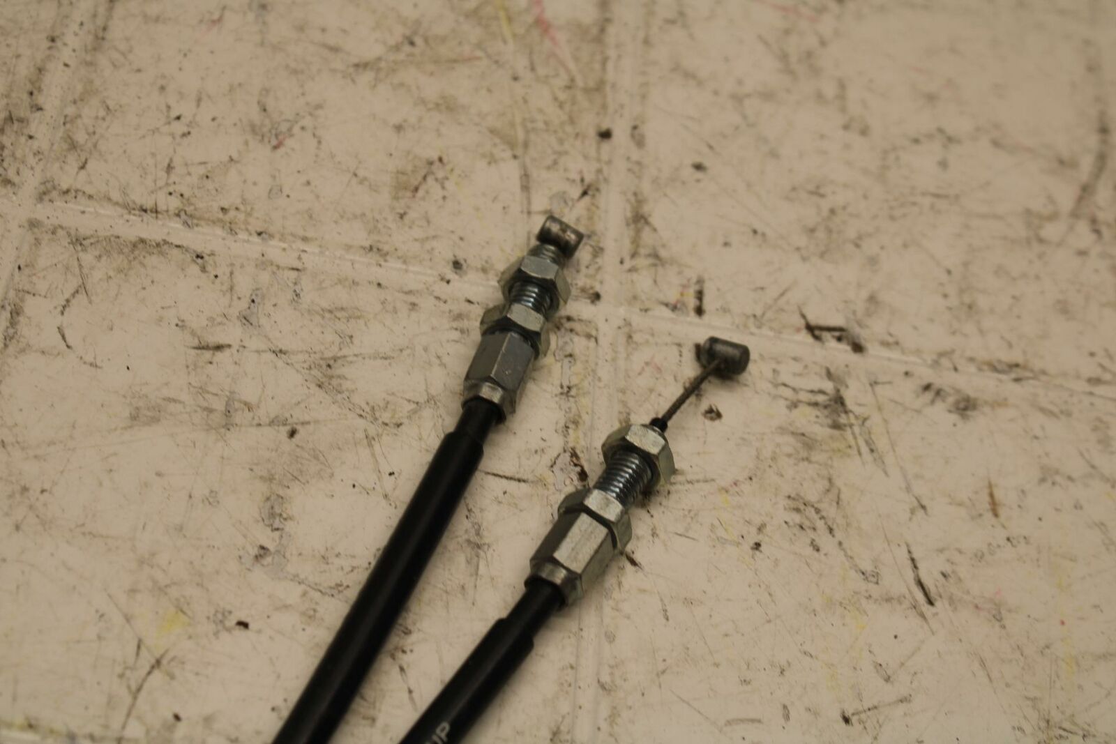 04-05 SUZUKI GSXR600 THROTTLE CABLES LINES BB20