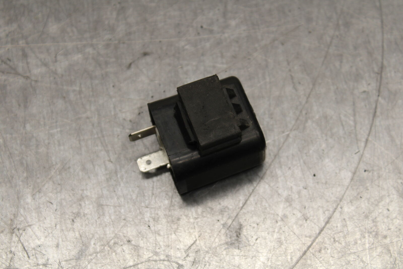 12-13 KAWASAKI Z1000 TURN SIGNAL BLINKER RELAY FLASHER SWITCH BB743