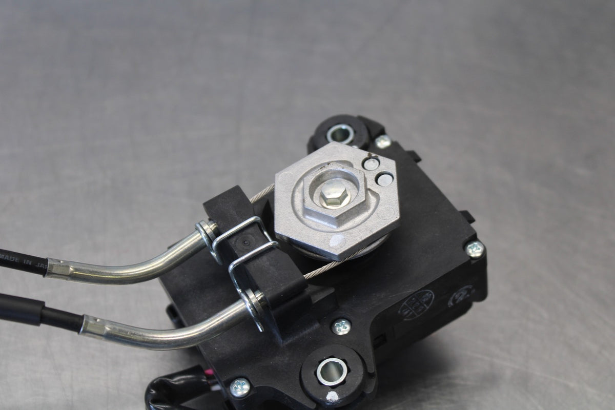 11-26 SUZUKI GSXR750 NEW TAKE OFF EXHAUST VALVE SERVO MOTOR BB882