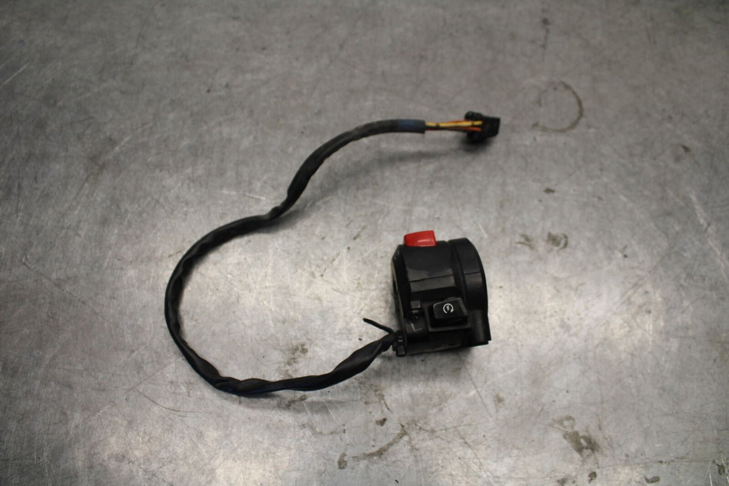 05-06 SUZUKI GSXR1000 RIGHT CLIP ON HANDLE KILL OFF START SWITCH SWITCHES BB677