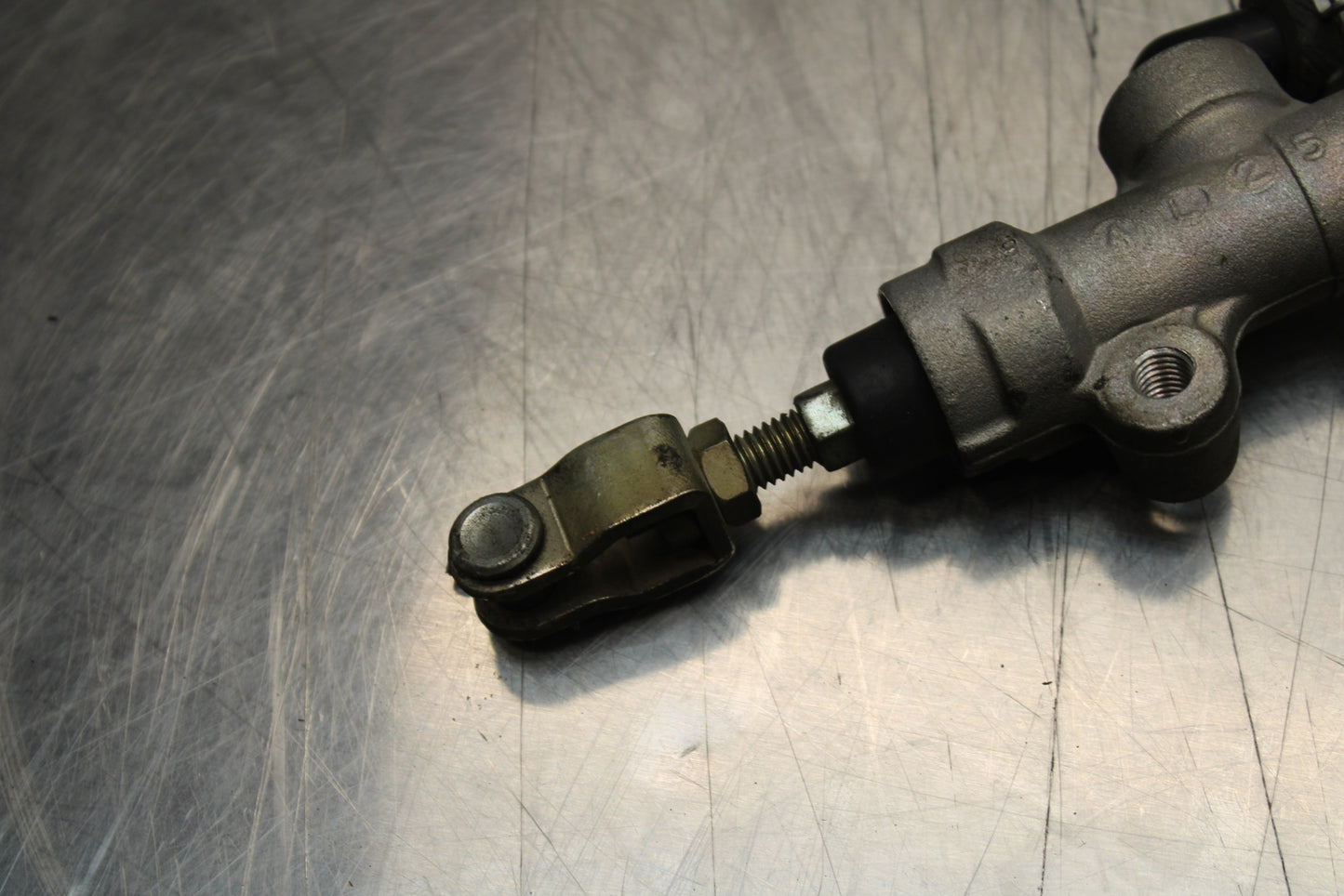 04-05 KAWASAKI NINJA ZX10R REAR BACK BRAKE MASTER CYLINDER W RESERVOIR BB163