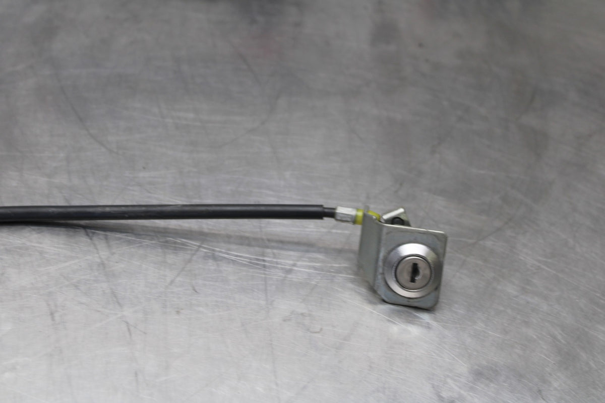 11-26 SUZUKI GSXR750 IGNITION LOCK KEY SET W/ GAS CAP AND SEAT LOCK BB900