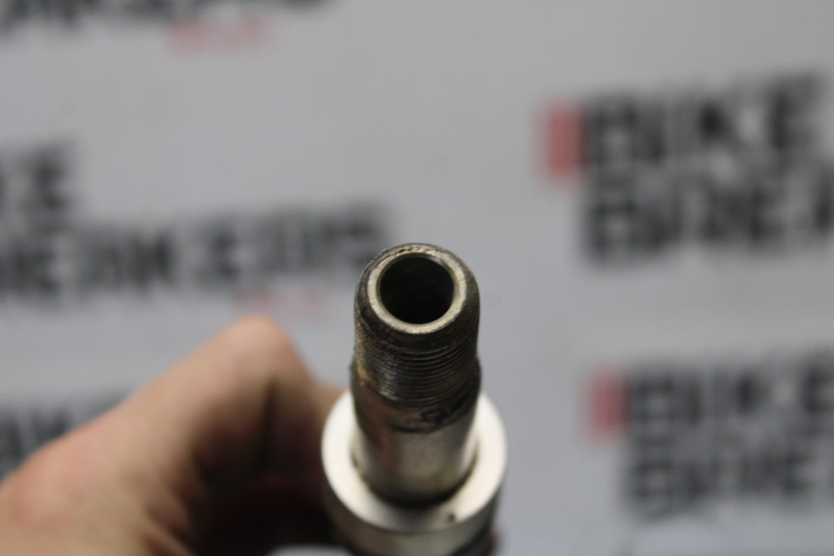 12 TRIUMPH STREET TRIPLE R FRONT WHEEL RIM AXLE PIVOT BOLT BB914