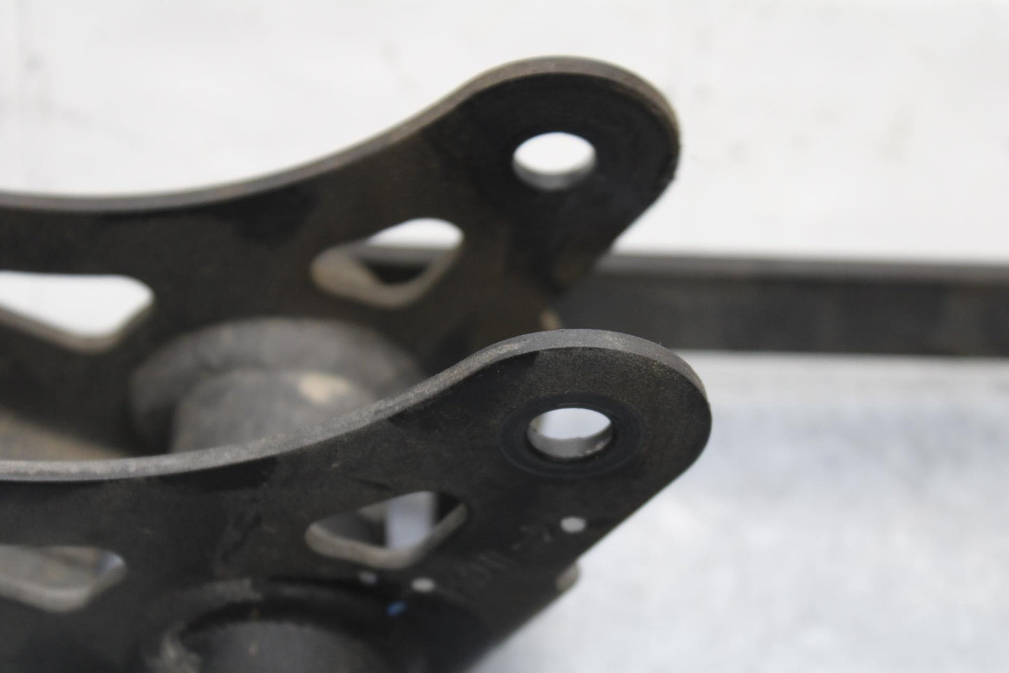 19-22 KAWASAKI Z400 REAR DOGBONE SHOCK LINKAGE LINK BB586