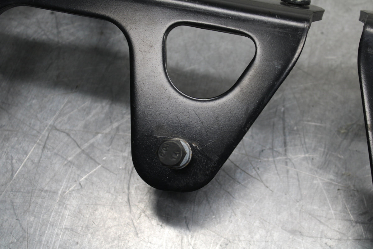 14 HONDA CTX1300A SADDLEBAG CASE MOUNTING BRACKET MOUNT BB732