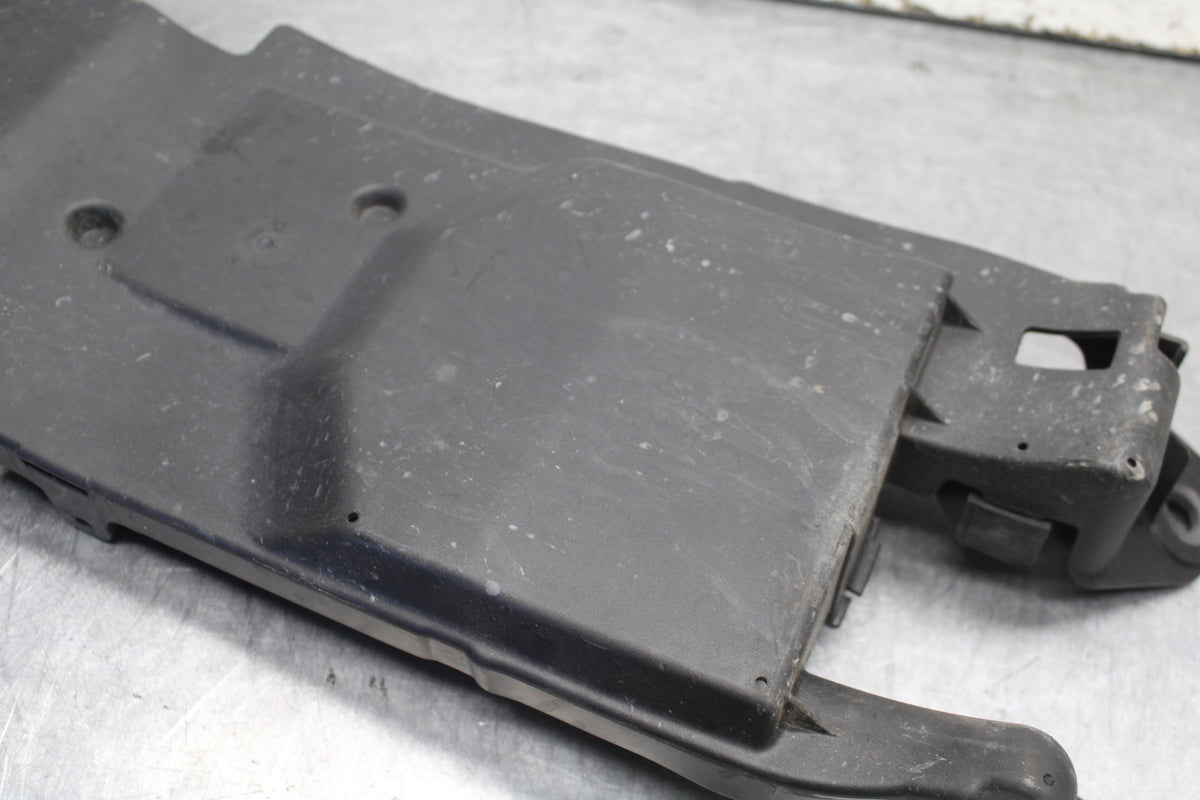 09-12 KAWASAKI NINJA ZX6R REAR BACK TAIL UNDERTAIL BATTERY TRAY PLASTIC BB698