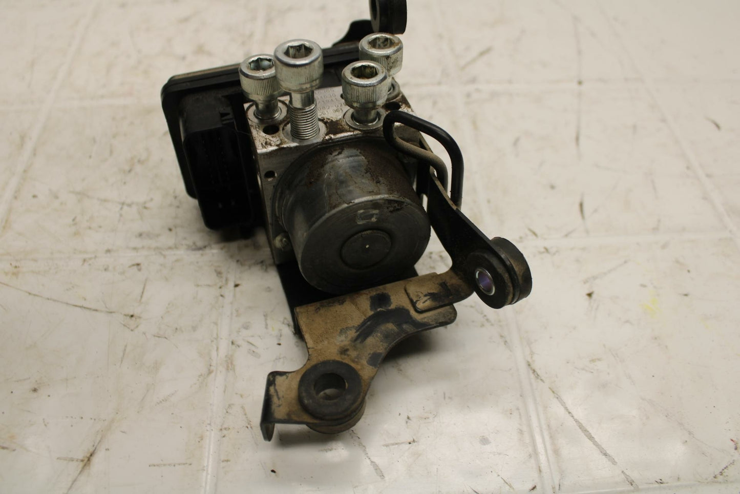 19-20 KAWASAKI NINJA ZX6R ABS PUMP UNIT MODULE BB407