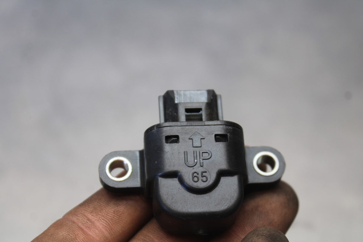 24-25 KAWASAKI NINJA 500 ABS TIP OVER BANK ANGLE CRASH SENSOR SWITCH  BB899