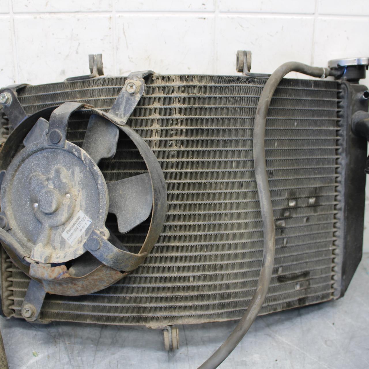 2006 Honda CBR600F4i ENGINE RADIATOR MOTOR COOLER COOLING RADIATER BB567