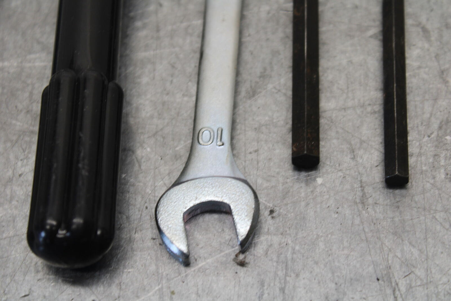 16 KAWASAKI NINJA ZX10R STOCK TOOLS OEM TOOL BAG KIT SET 56007-0141 BB650