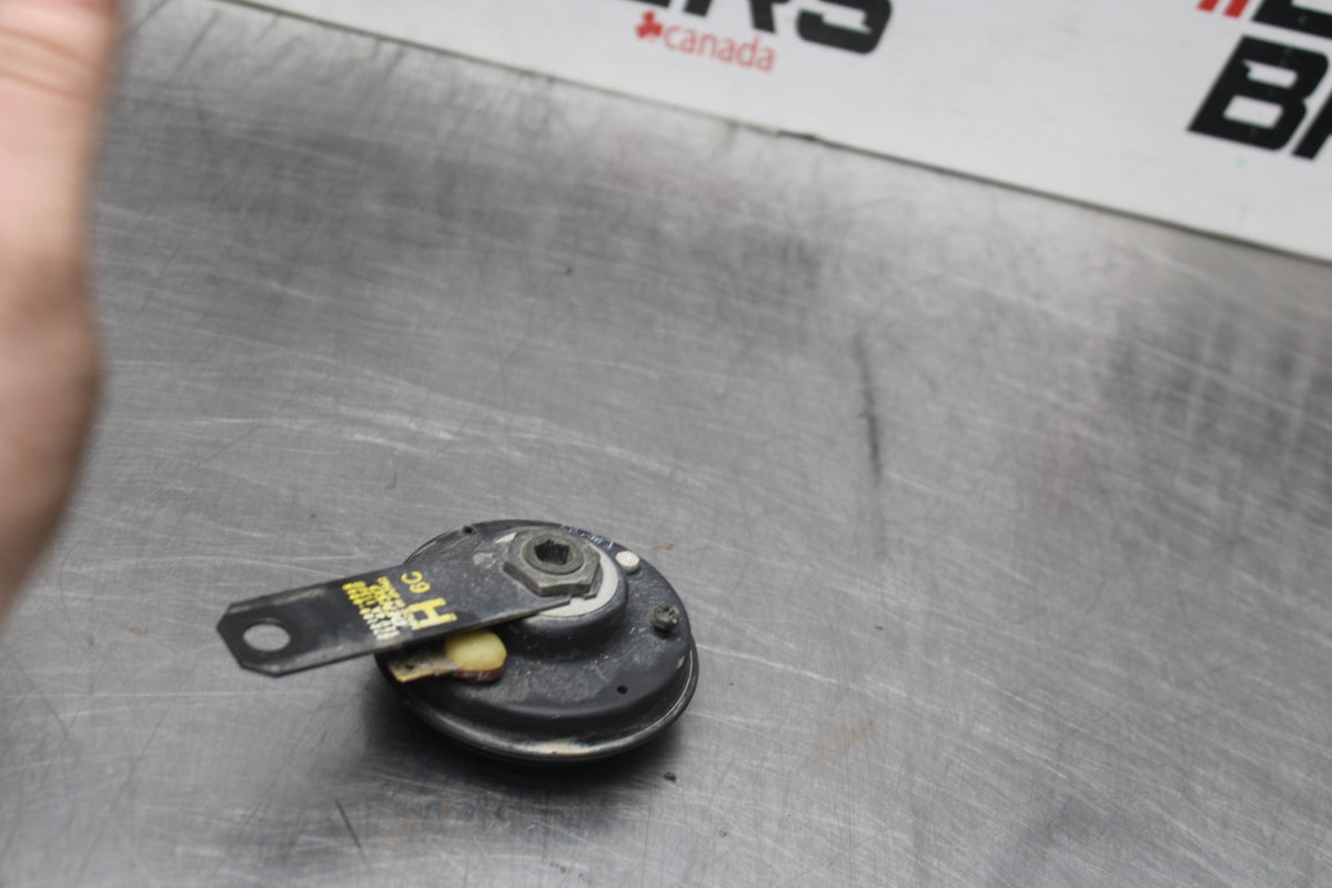 02 DUCATI MONSTER 620 HORN SIGNALBB851