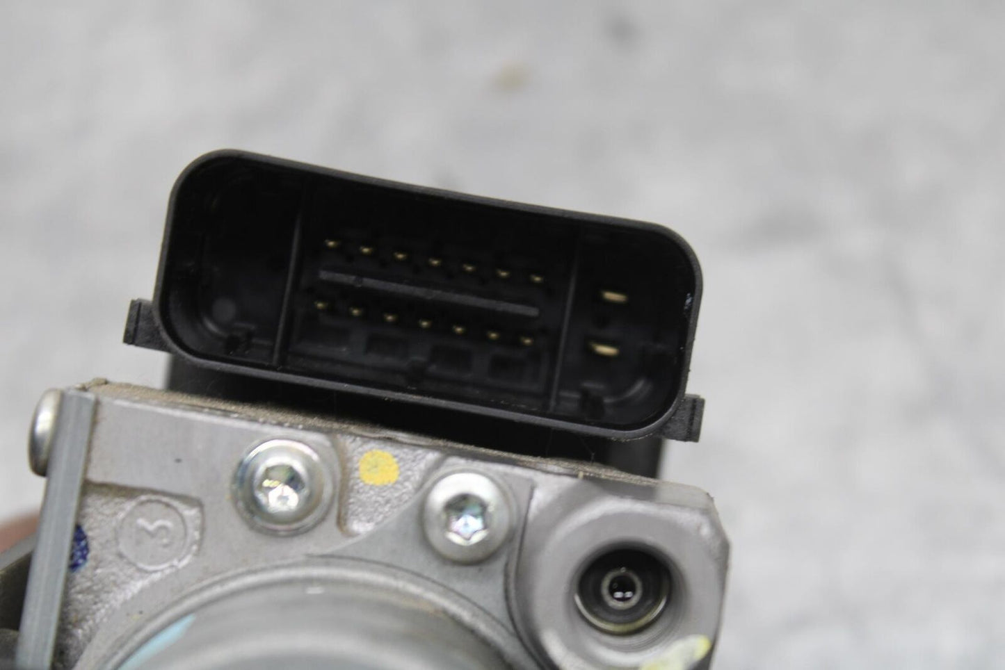 15-16 KAWASAKI EX300 ABS PUMP UNIT MODULE BB635