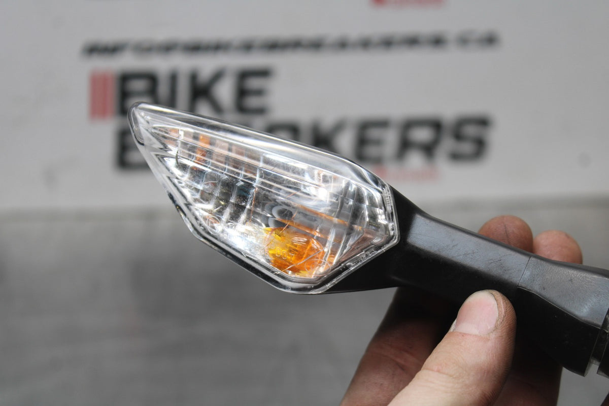 18-26 KAWASAKI Z400 FRONT LEFT RIGHT TURN SIGNALS LIGHT INDICATORS BB852