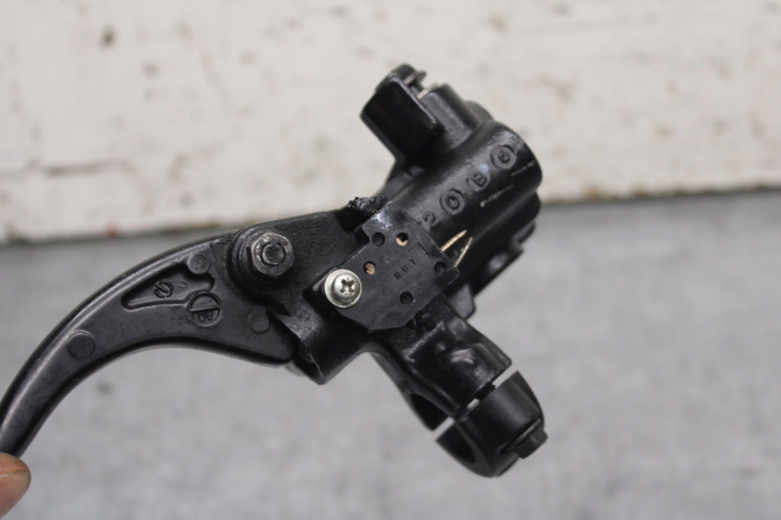 08-12 KAWASAKI NINJA 250R EX250J FRONT BRAKE MASTER CYLINDER w/ LEVER BB111