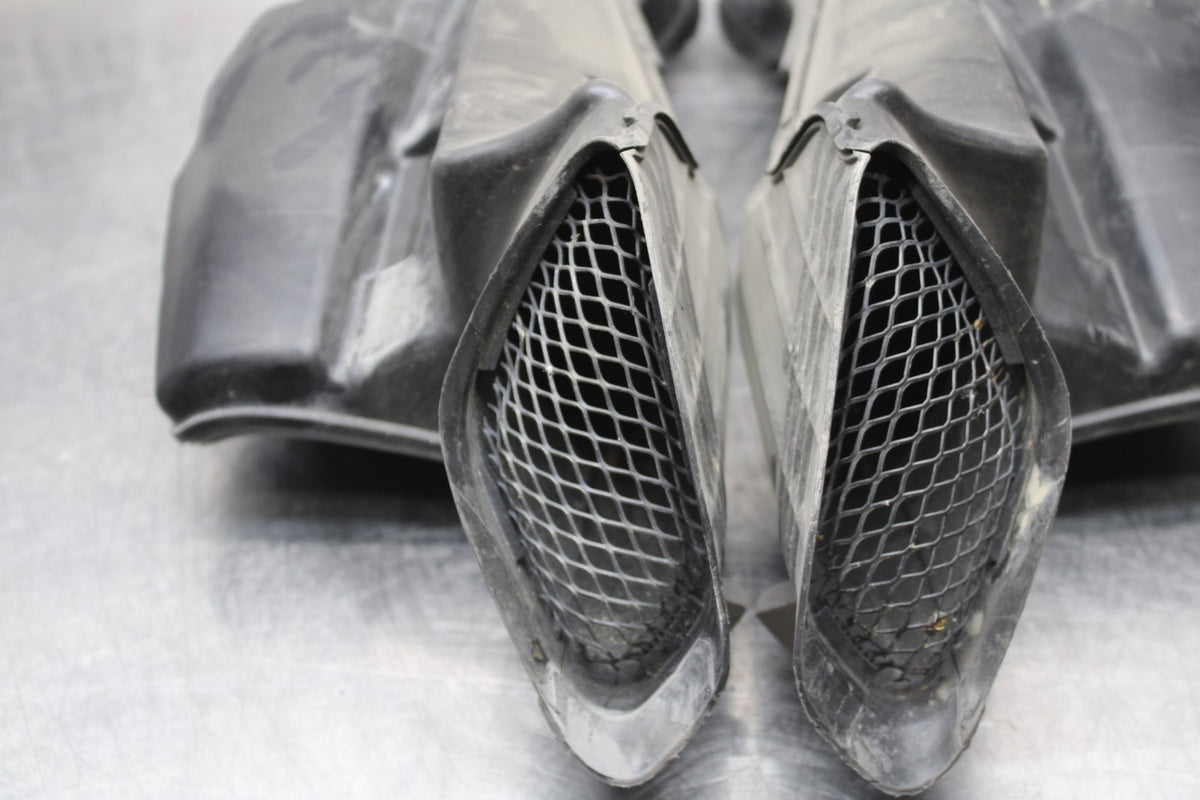 06-07 SUZUKI GSXR 600 RIGHT LEFT AIR INTAKE DUCTS BB178