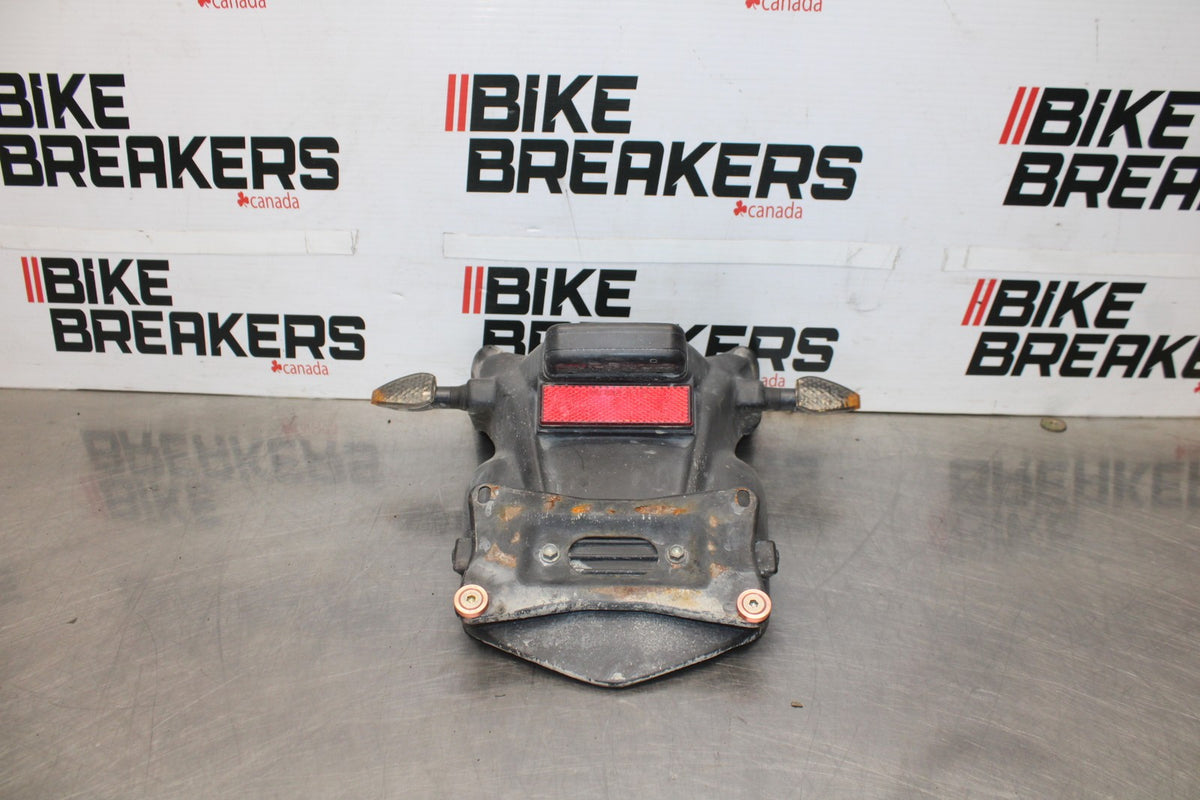 05 DUCATI SUPERSPORT 800 REAR BACK FENDER MUD GUARD BB913