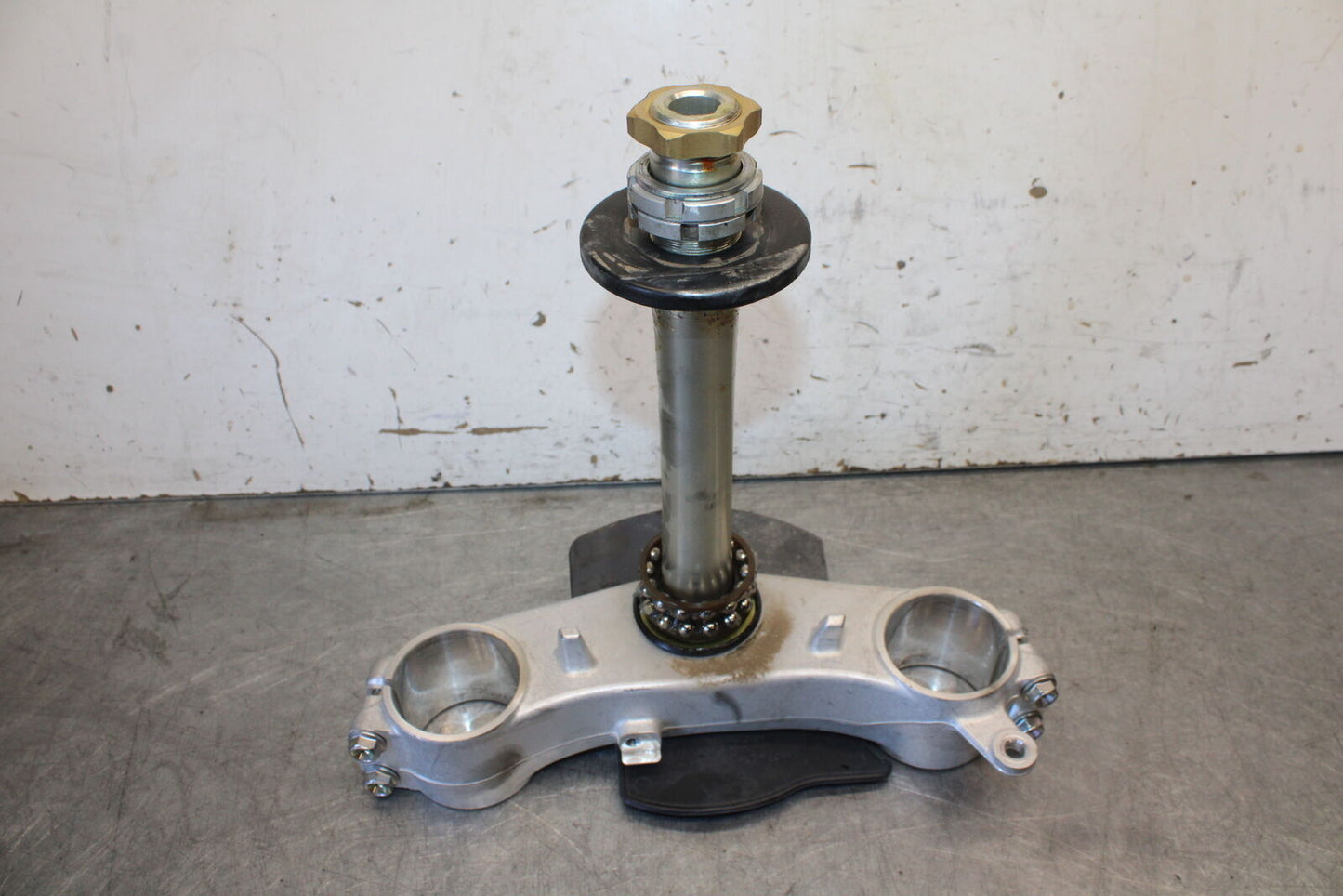 11-24 SUZUKI GSXR750 FRONT FORKS CLAMP LOWER TRIPLE TREE STEM BB687