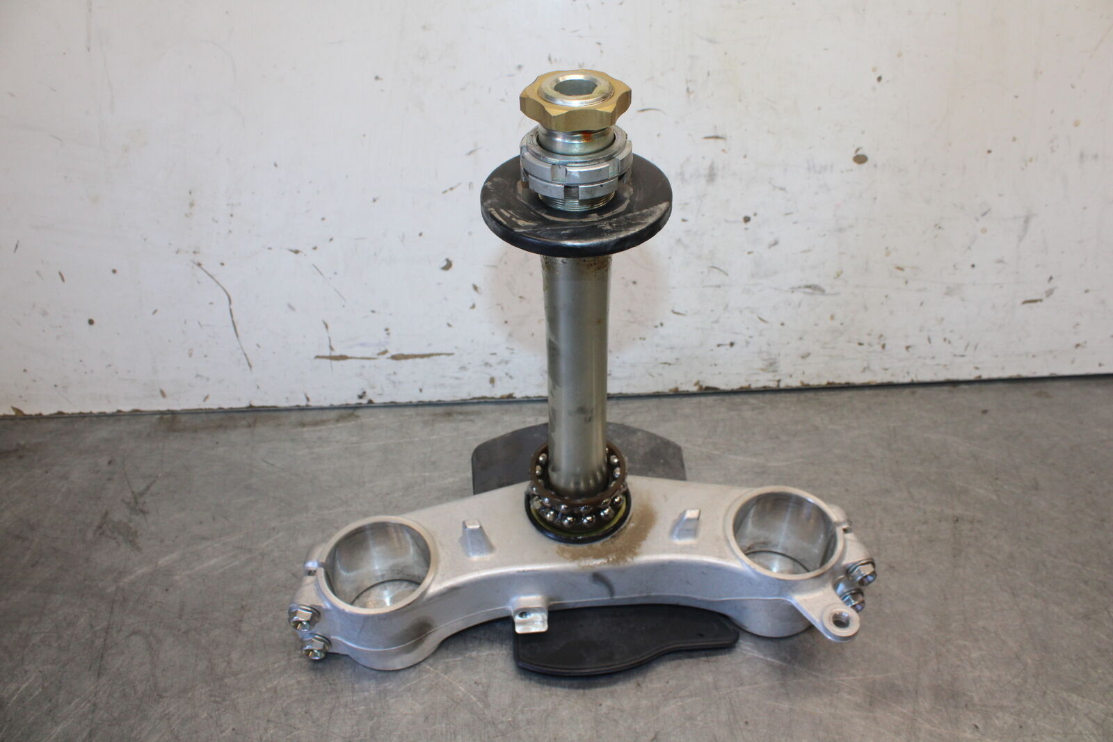 11-24 SUZUKI GSXR750 FRONT FORKS CLAMP LOWER TRIPLE TREE STEM BB687